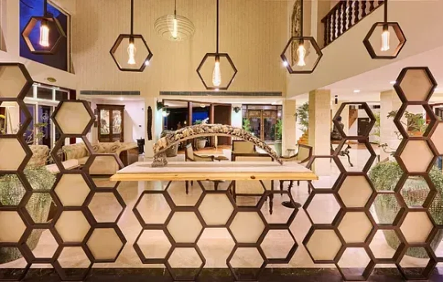 Renest Dunsvrik Court